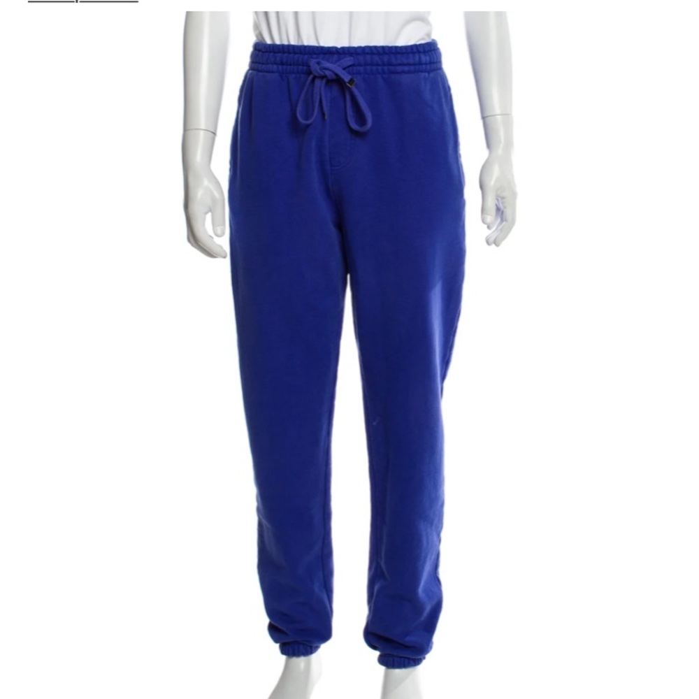 Beautiful blue, thick, comfortable, talentless sweats!